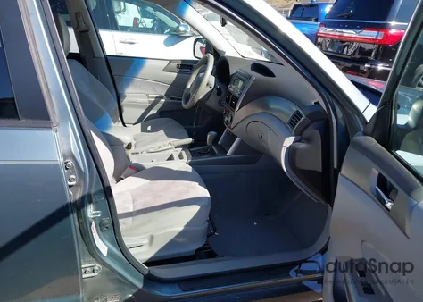 2010 Subaru Forester 2.5X Premium из США, поврежденный, VIN JF2SH6CC2AH729194